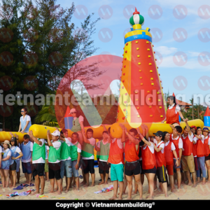 Cho thuê núi hơi, cho thuê nhà bơm hơi leo núi khổng lồ, cho thuê dụng cụ teambuilding tphcm